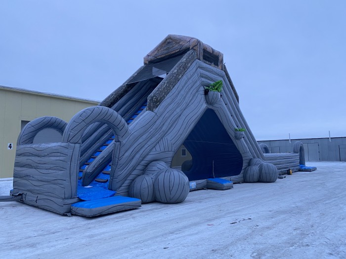 Надувная зимняя горка "Экстрим в джунглях" 27*4,5*9,3 м