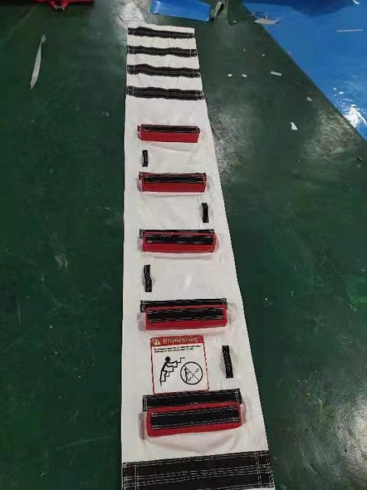 Надувной батут "Новогодняя горка" 5*5*4,1 м