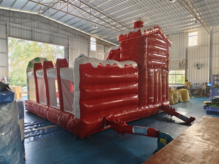 Надувной батут "Новогодняя горка" 5*5*4,1 м