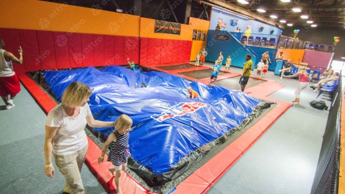 Надувная подушка для батутного зала 5*5*1,2 м 