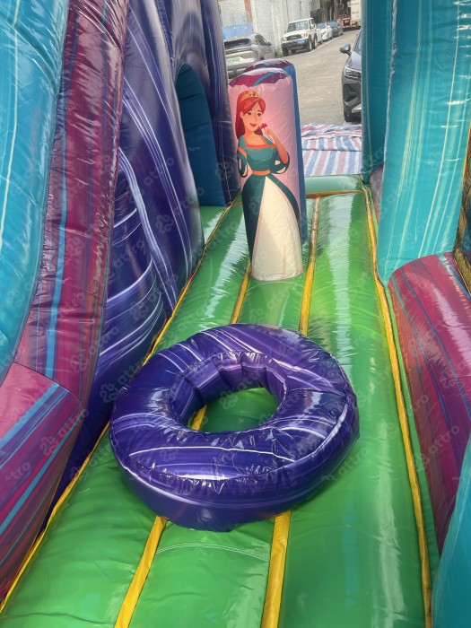 Надувная горка "Рыцарский турнир" 8*7*6 м