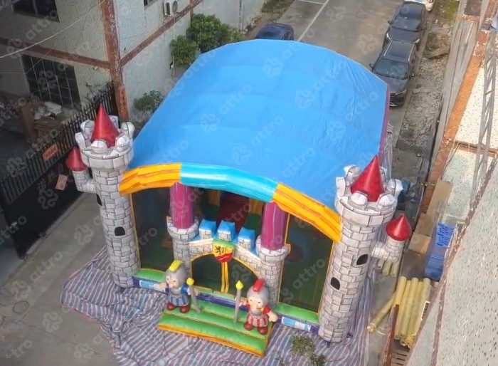 Надувная горка "Рыцарский турнир" 8*7*6 м