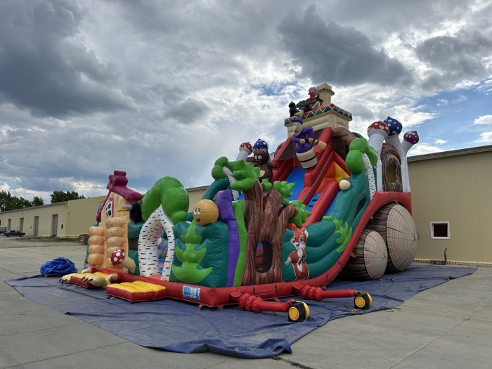 Надувная горка "Емеля" 13*10*11,5 м