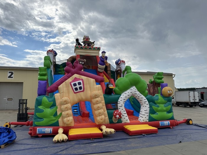 Надувная горка "Емеля" 13*10*11,5 м